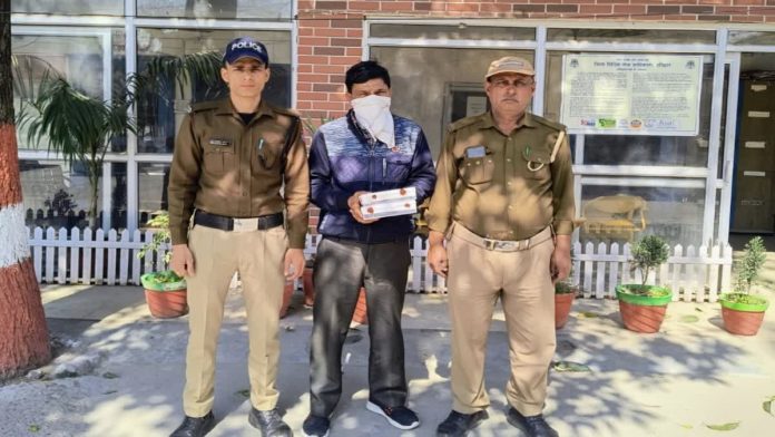 रुड़की में नकली करेंसी का भंडाफोड़, होली से पहले बड़ी कार्रवाई